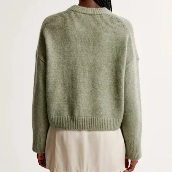 Abercrombie & Fitch Wedge Crew Sweater, Green, Size Small - Picture 2 of 8